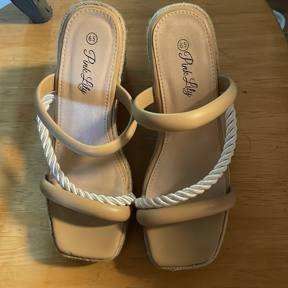 Pink lily wedges